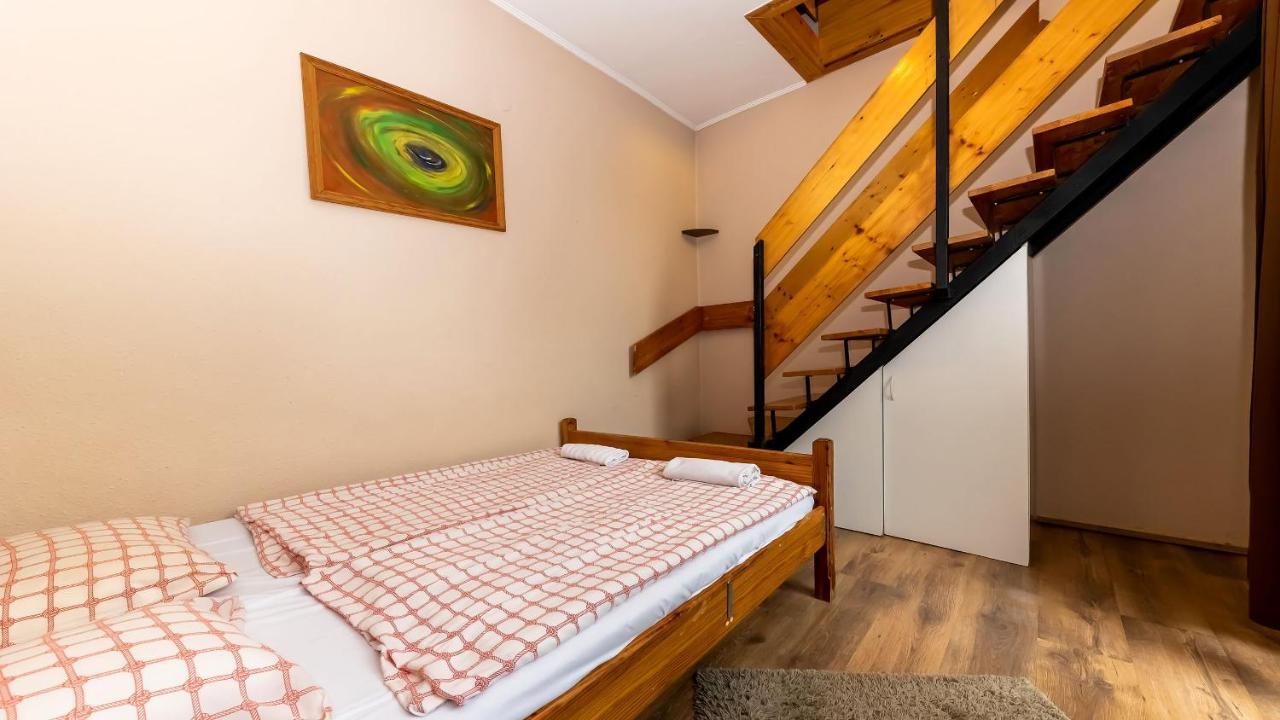 Csillagtura Panzio Bed and Breakfast Έγκερ Εξωτερικό φωτογραφία