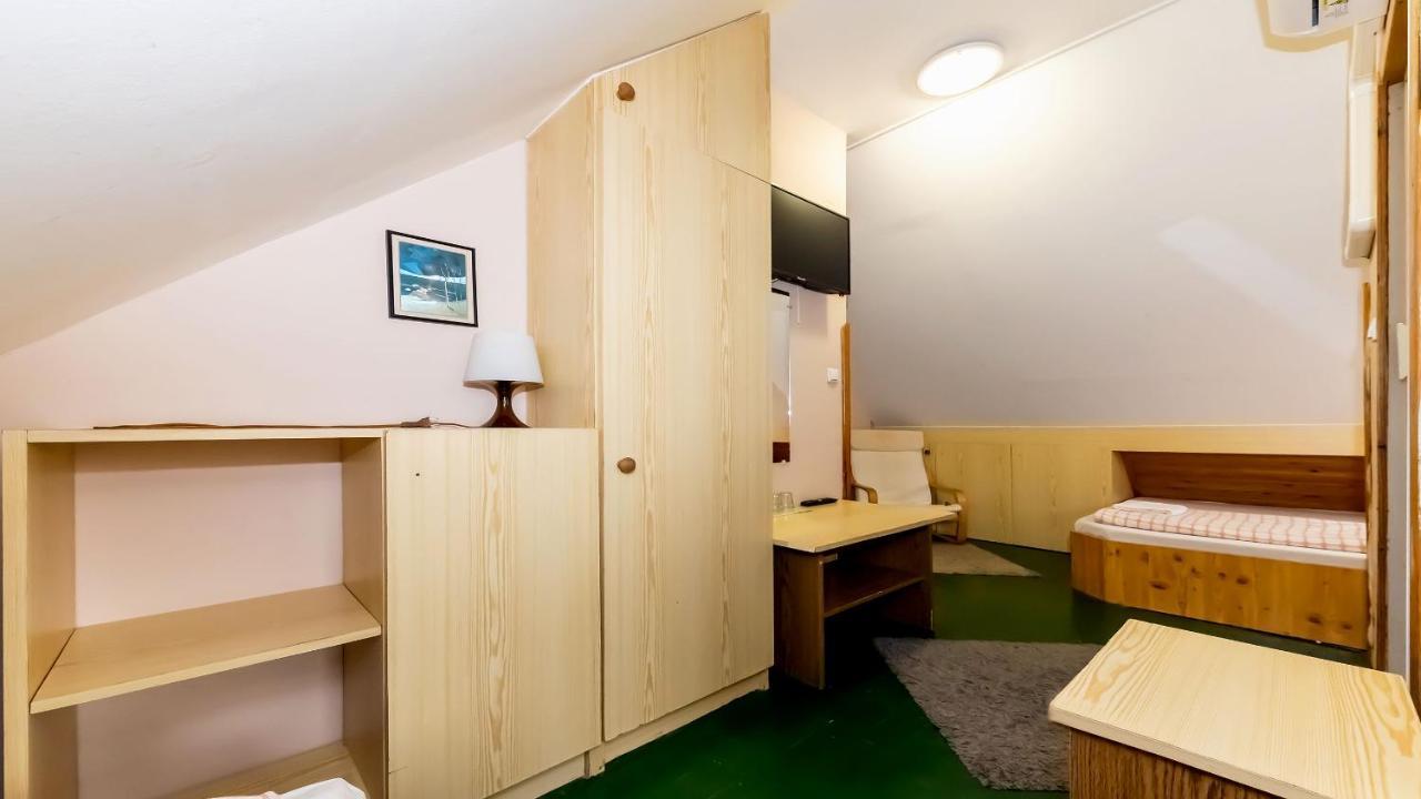 Csillagtura Panzio Bed and Breakfast Έγκερ Εξωτερικό φωτογραφία