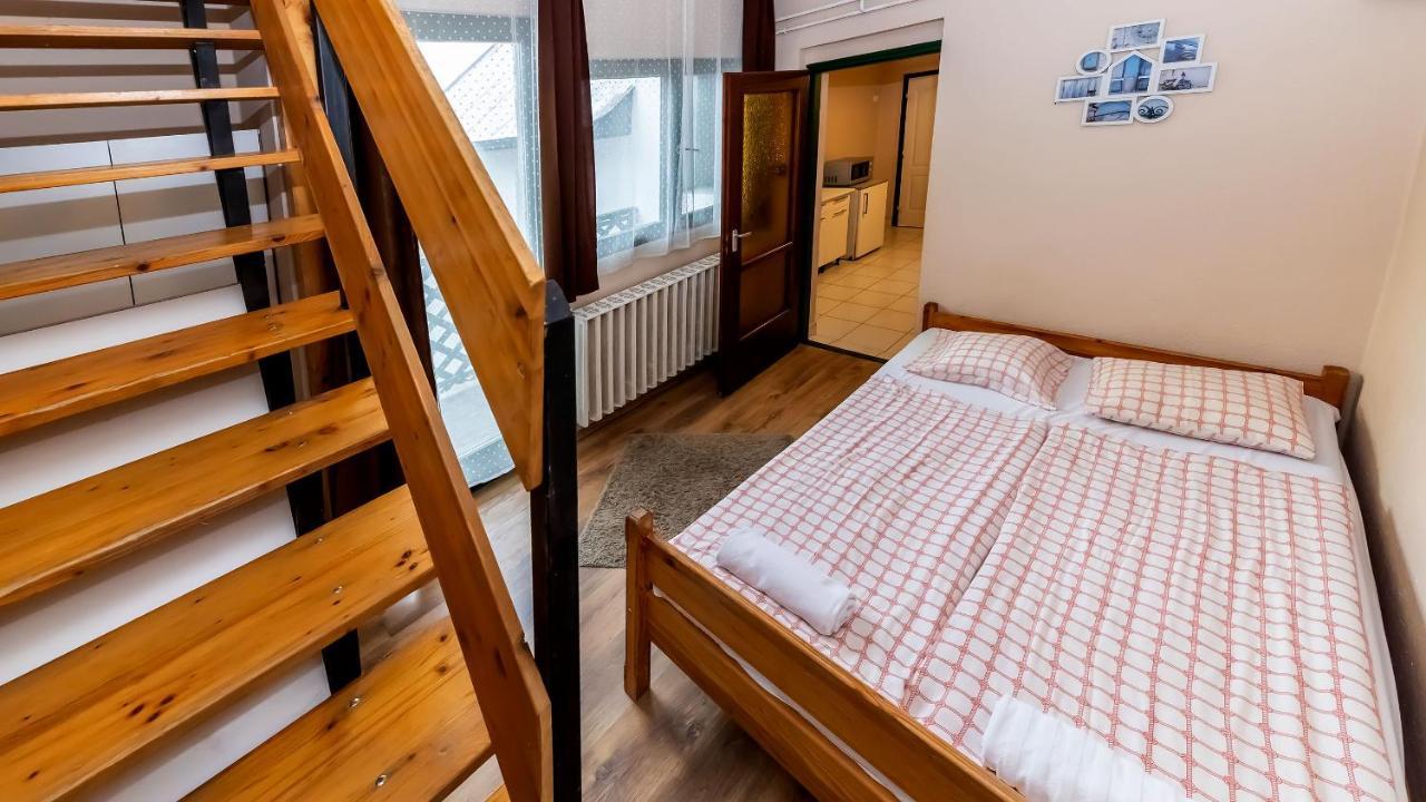 Csillagtura Panzio Bed and Breakfast Έγκερ Εξωτερικό φωτογραφία