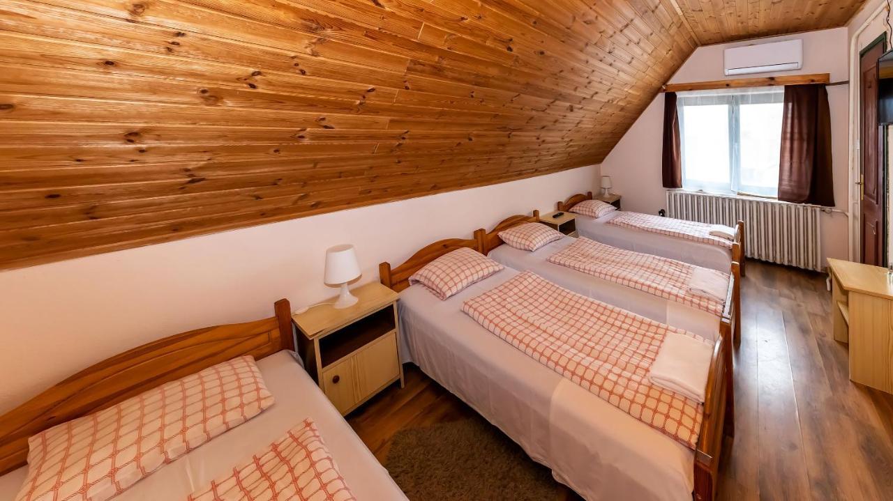 Csillagtura Panzio Bed and Breakfast Έγκερ Εξωτερικό φωτογραφία