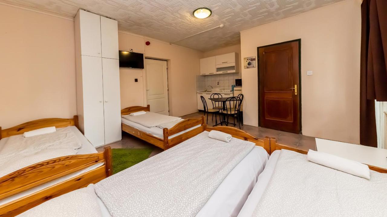 Csillagtura Panzio Bed and Breakfast Έγκερ Εξωτερικό φωτογραφία